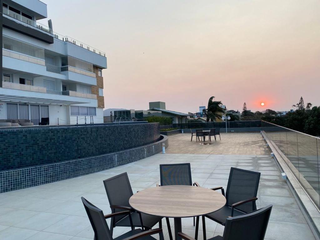 apartamento design com piscina e vista espetacular Florianópolis Esterno foto